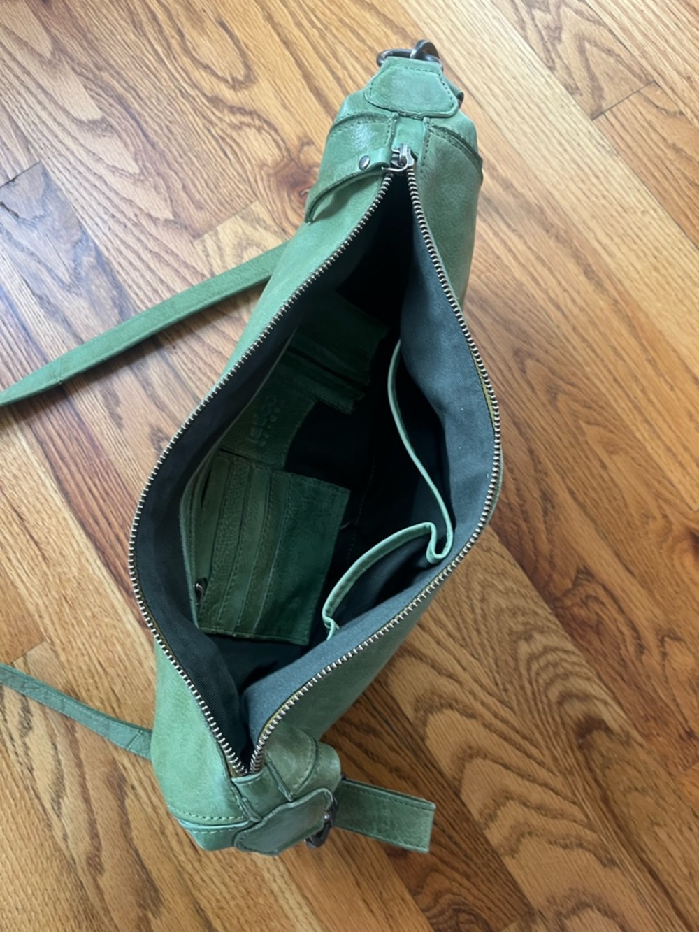 Latico Green Callie Leather Sling Bag Crossbody Bag - Picture 7 of 9